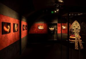 Il colore di Mimmo Jodice a Napoli: la mostra al Tesoro di San Gennaro