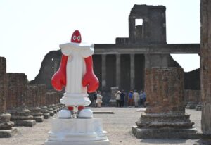 Philip Colbert a Pompei: Pop Mythology tra gli scavi fino al 30 novembre